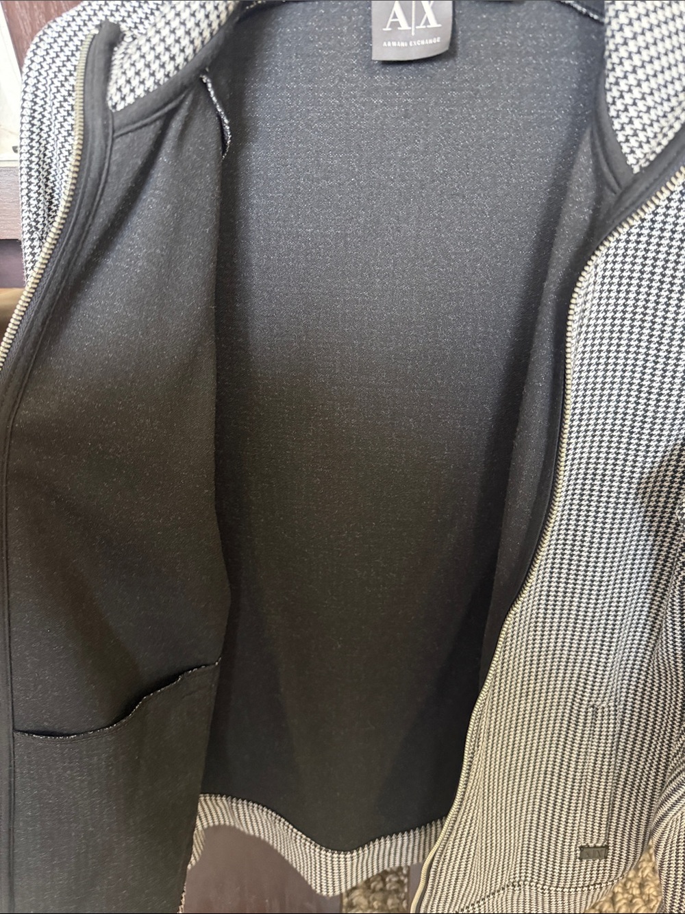 A/X Armani Exchange Men's Black & White Houndstooth Zip-Up Sweater Jacket - Picture 6 of 8